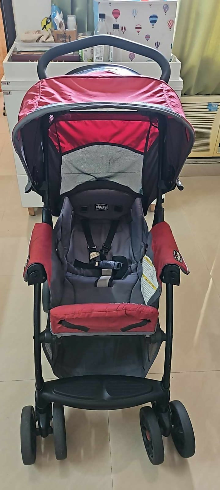 Discover unmatched comfort and style with the CHICCO Cortina CX Stroller/Pram, offering convenience and reliability for modern families on the move.