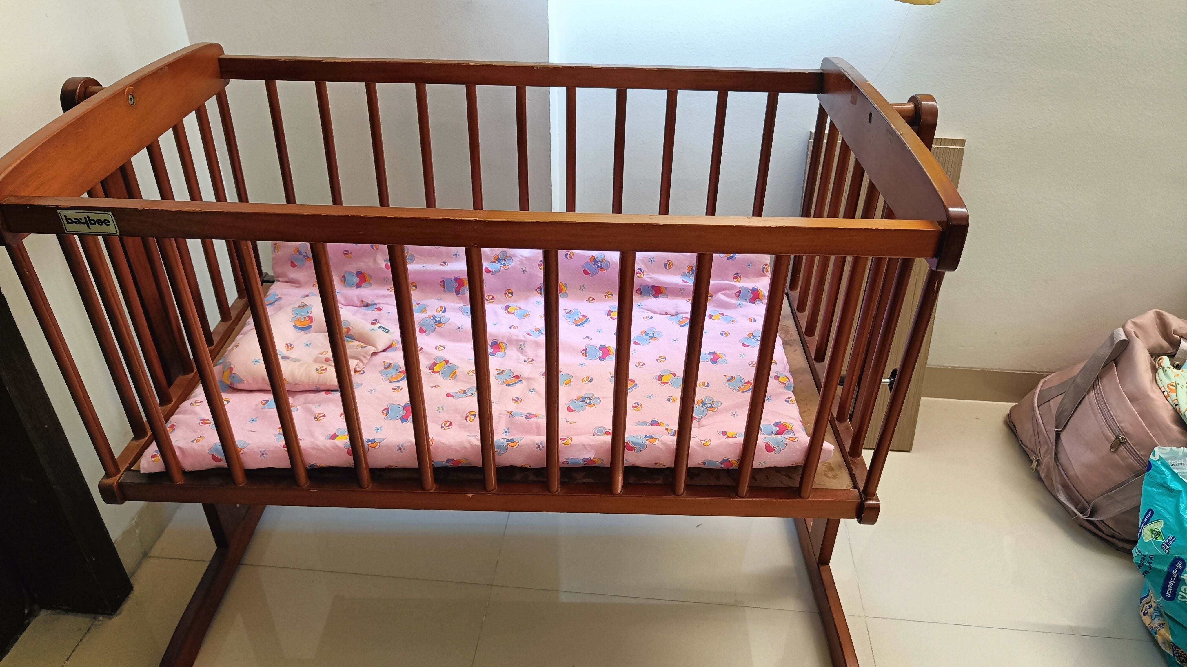 BABY HUG  JOY PLUS Cradle