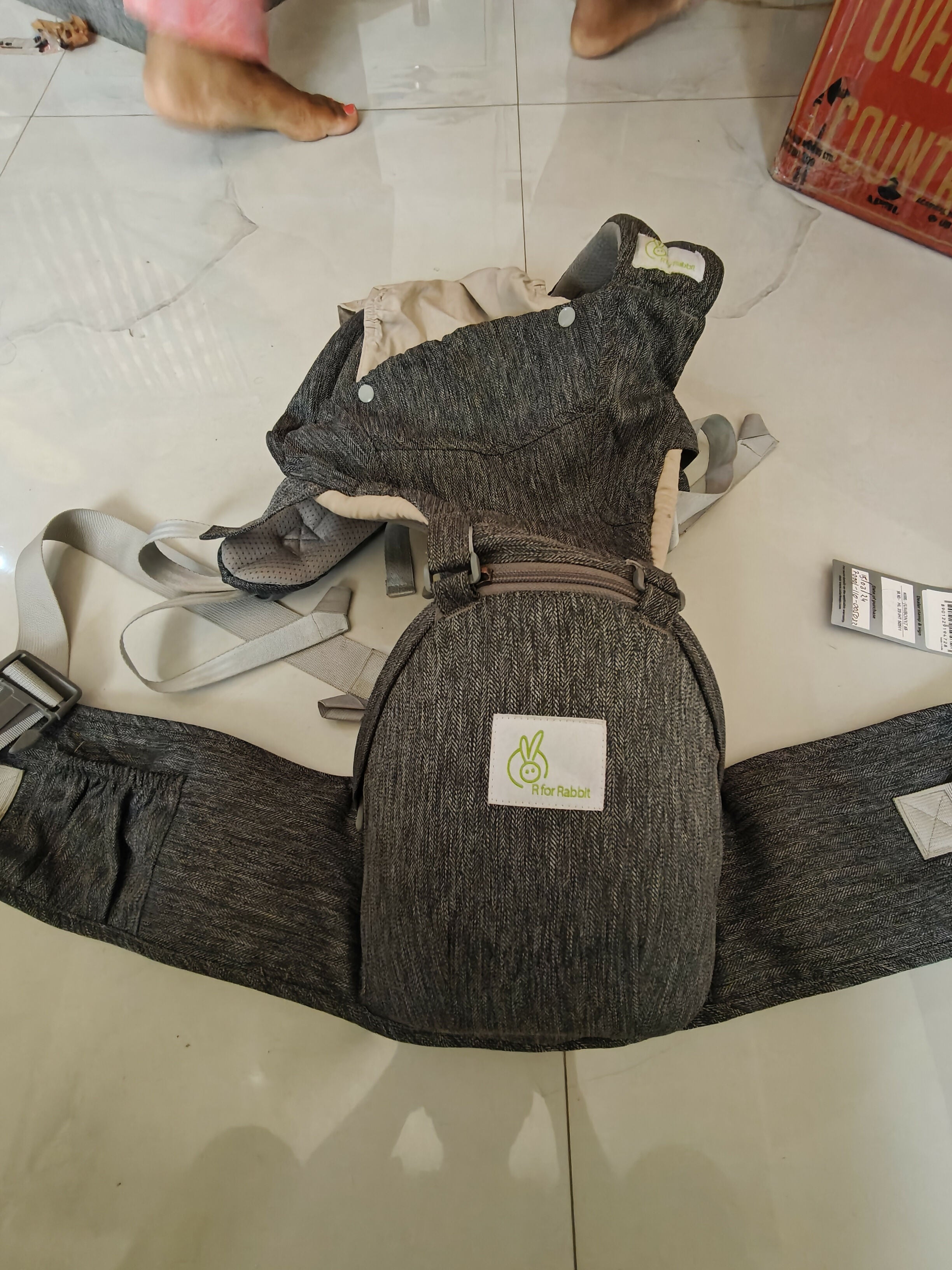 R FOR RABBIT  Upsy Daisy Baby Carrier