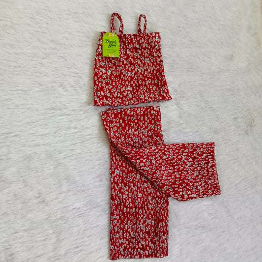 Adorn your baby girl in the stylish Baby Girl Plazzo Set – a perfect blend of traditional charm and modern flair, offering comfort and elegance for any occasion.