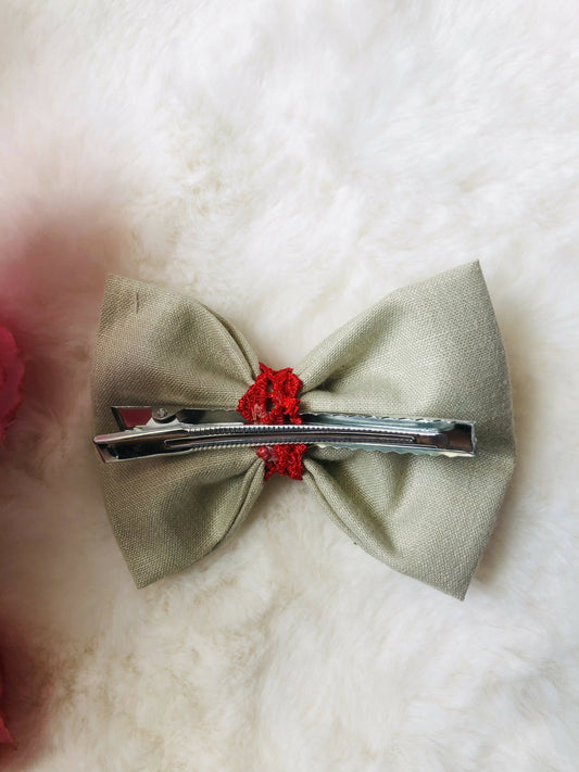 Hand embroidered hair bow / Handmade Hair Pin - PyaraBaby