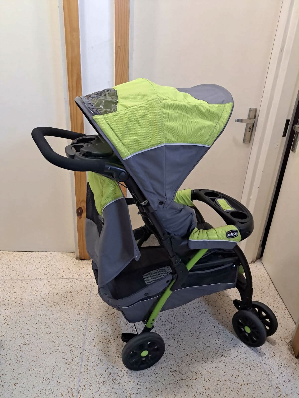 chicco lime green stroller 55sZ8h2fNl.jpg?v=1772849838