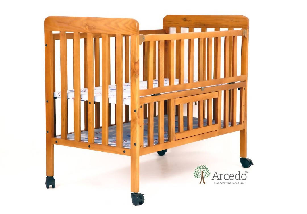 ARCEDO Florence Wooden Baby Cot With Mosquitoes net, Dimensions: H82.5×W59.6×L102.8 cm - PyaraBaby