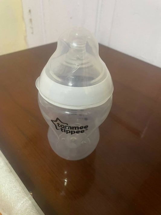 TOMMEE TIPPEE Closer to Nature Baby Bottle, Anti-Colic, Breast-like Nipple, BPA-Free - Slow Flow, 260 ml (Imported from USA)