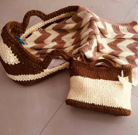 Handmade Customized Crochet Moses Basket, Blanket and Handbag - PyaraBaby