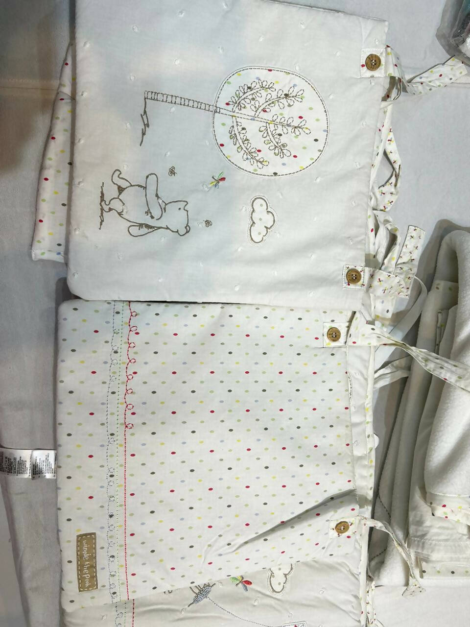 Winnie the pooh cot (Mothercare winnie the authentic pooh travel cot)