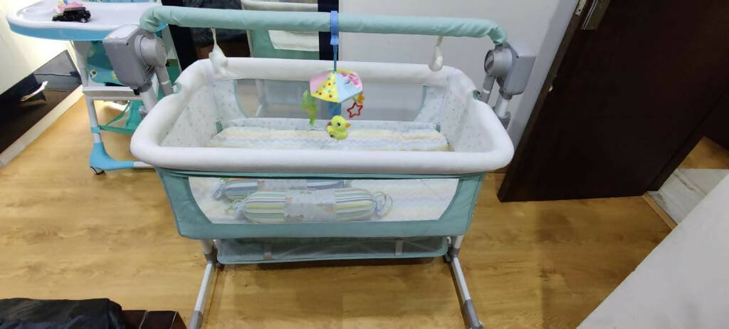 STAR AND DAISY Electric Baby Swing Cradle with Remote Control (EC03) - PyaraBaby