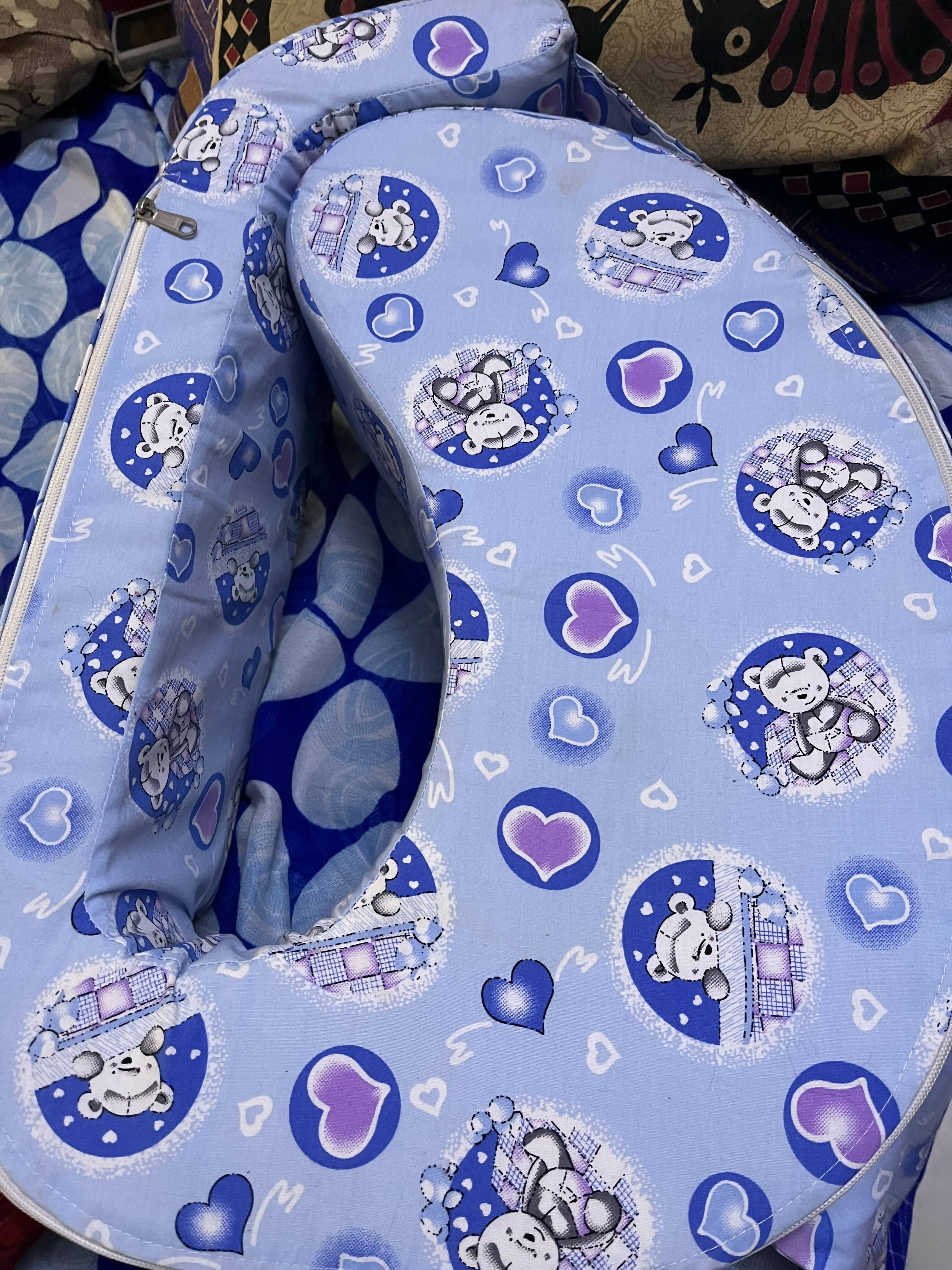 Feeding pillow - PyaraBaby