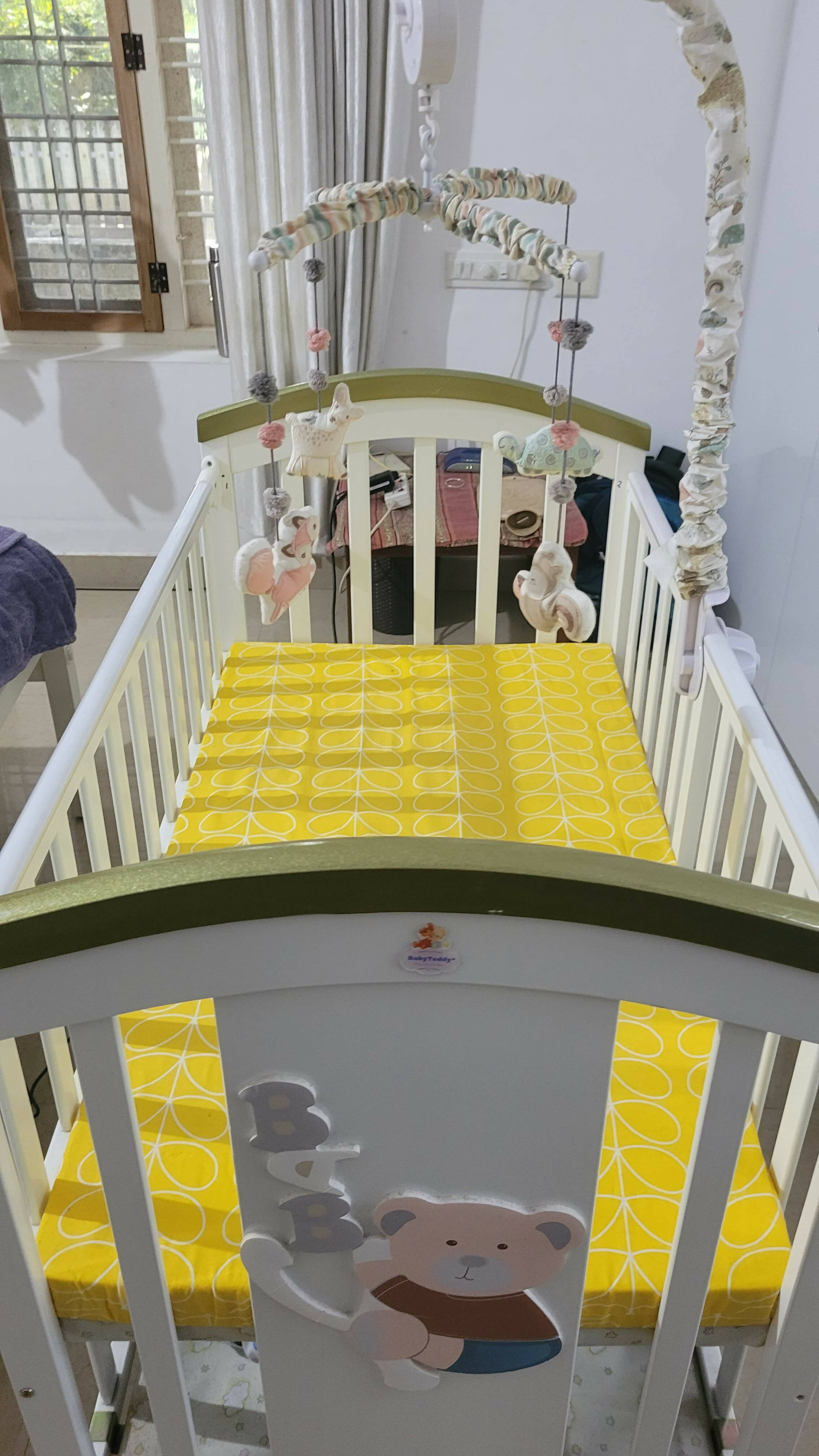 BABYTEDDY 9 in 1 cot, Dimensions: 106L x 64W x 94H Cm - PyaraBaby