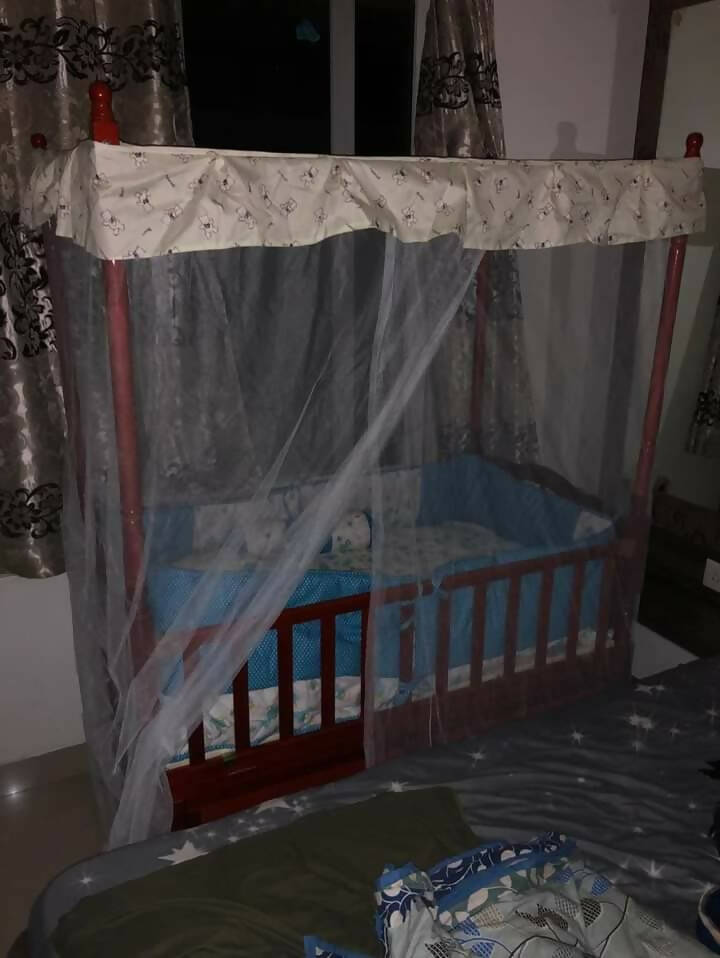 BABYHUG Windsor Crib/Cot For Baby, Dimensions: 114.5×70.5×28 cm