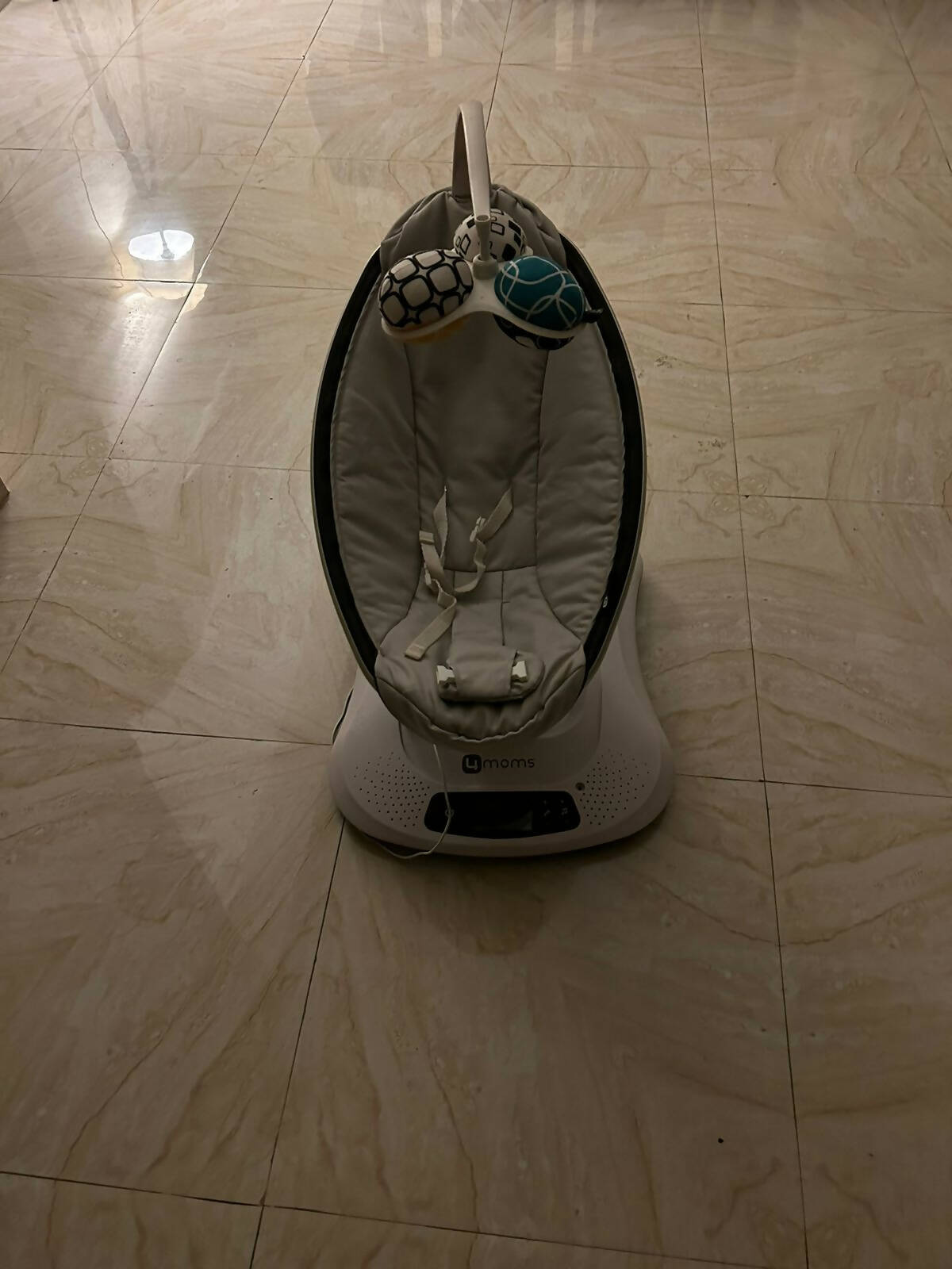 4 MOMS Mamaroo Electronic Swing - PyaraBaby