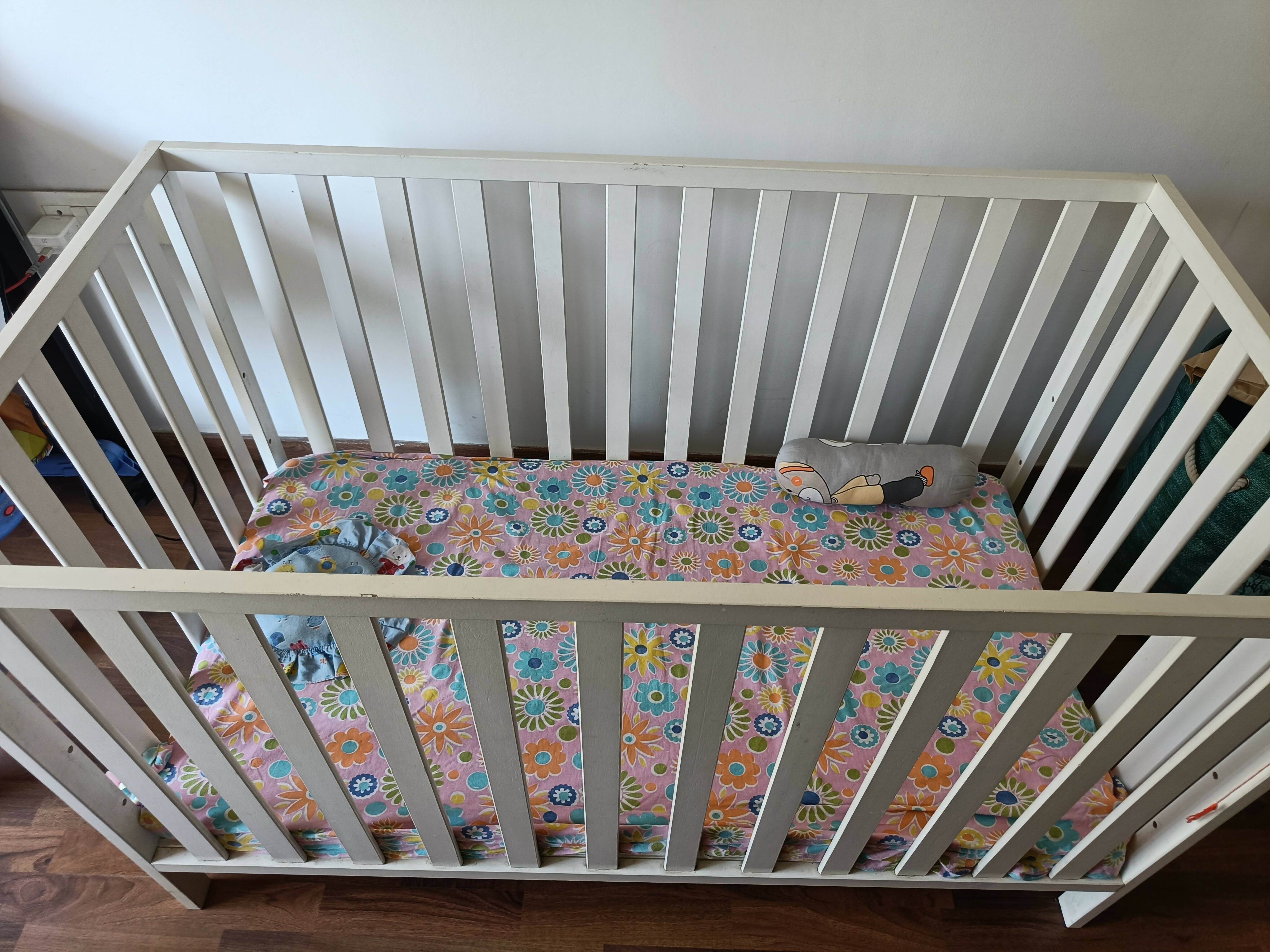 MOTHERCARE Ayr Baby Cot/Crib, Dimension - 1.22m x 79cm x 61cm - PyaraBaby