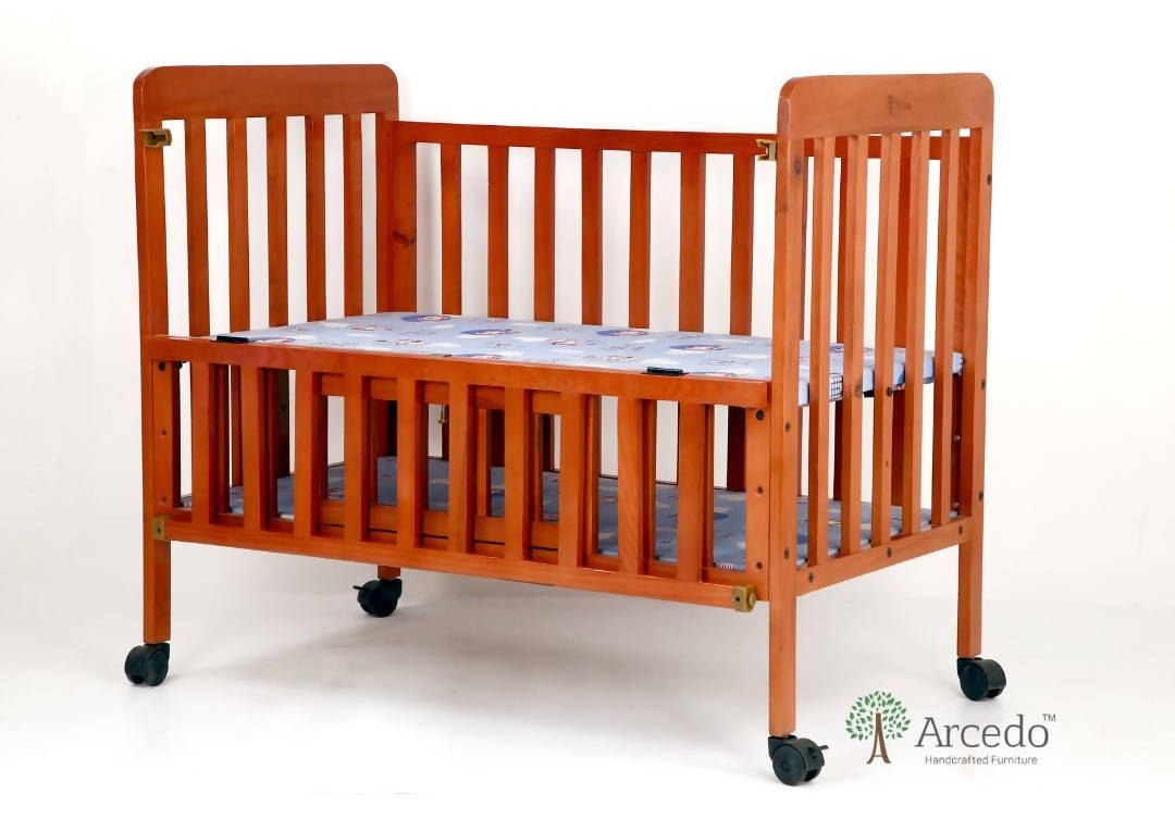ARCEDO Florence Wooden Baby Cot With Mosquitoes net, Dimensions: H82.5×W59.6×L102.8 cm - PyaraBaby