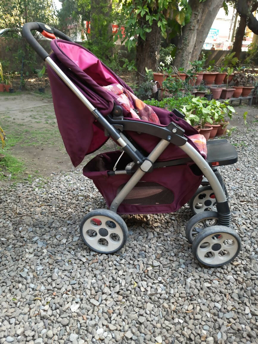 Explore the world with ease and style with the LIL WANDERER Stroller/Pram - where comfort meets adventure for your little one!