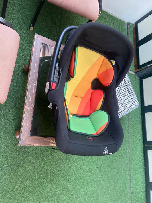  Introducing the R FOR RABBIT Car Seat Cum Carry Cot – a versatile and practical solution for traveling with your little one.