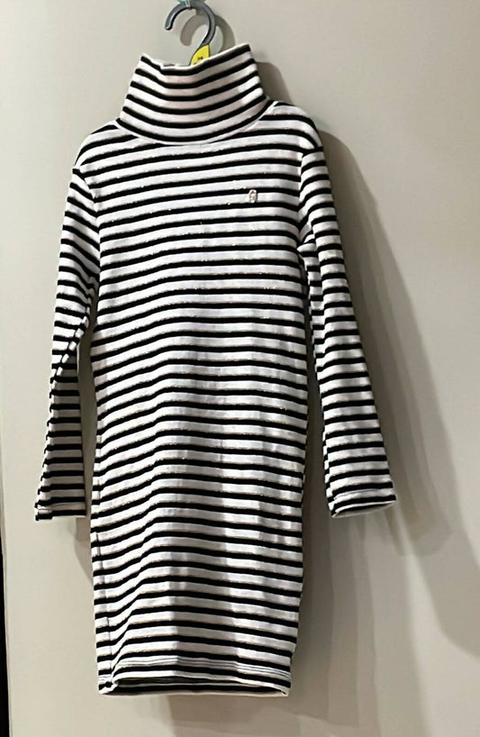 Dress your little angel in the adorable KORYAK Long Dress—a perfect blend of comfort and style for your baby girl's wardrobe upgrade!