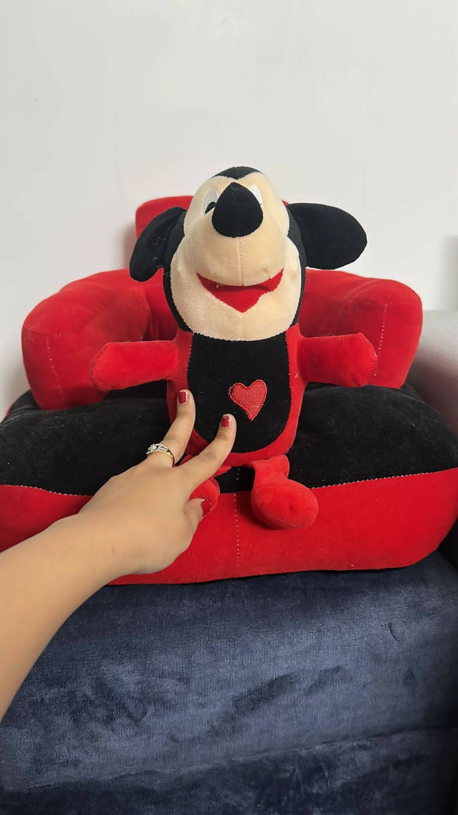 Mickey Mouse Sofa - Relax and Chiill.!