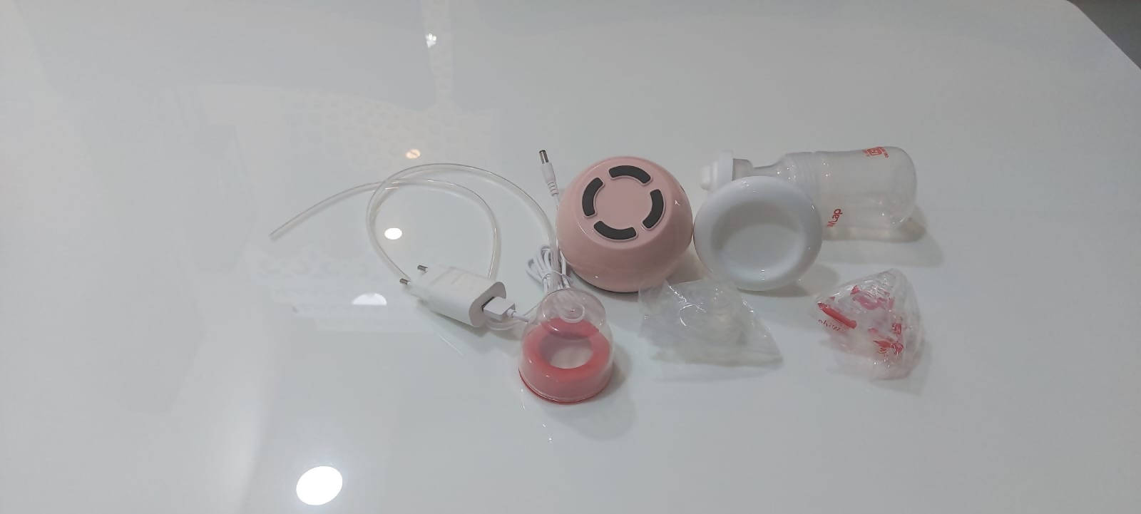 LUVLAP adore electric breast pump - PyaraBaby