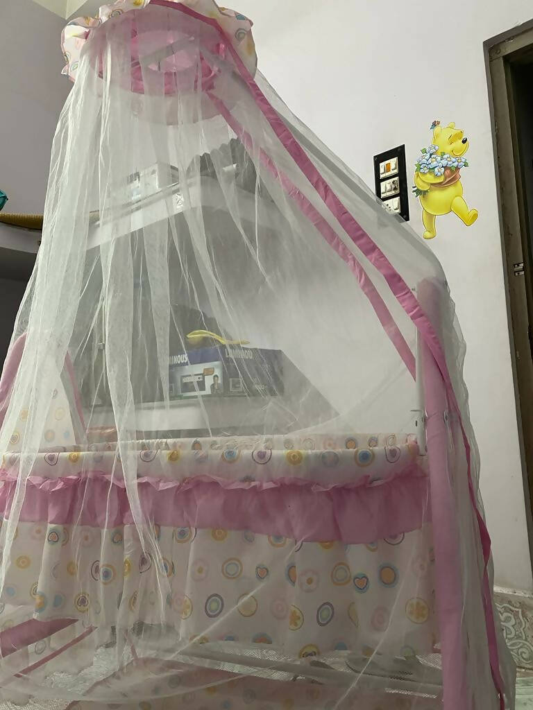 BABY'S Cradle with Mosquito Net