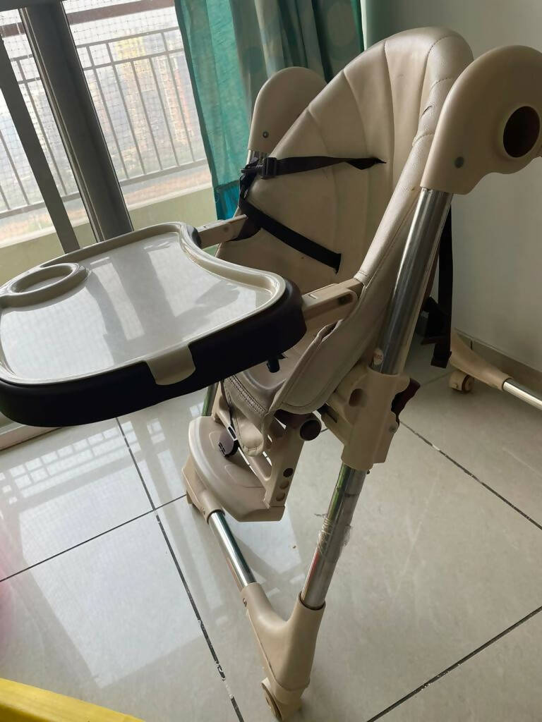 STAR AND DAISY Royal Baby High Chair With PU Fashion Leather Fabric & Fove-Point Seat Belt - PyaraBaby