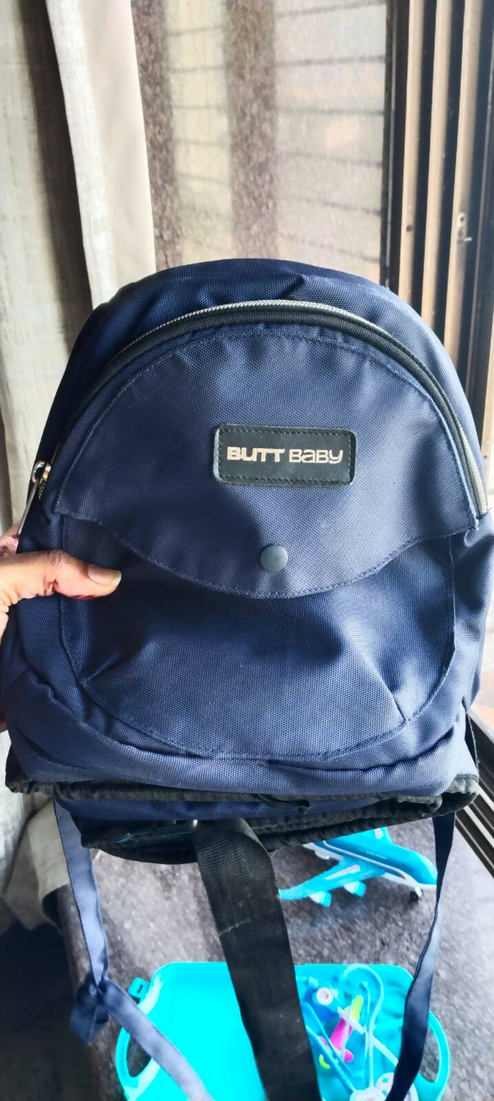 Keep your baby close and your hands free with BUTT BABY Baby Carrier - the perfect blend of comfort and convenience!