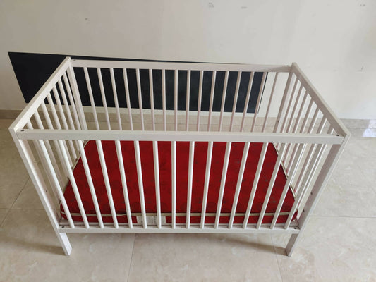 Wooden Baby cot/Crib - White, Dimensions:- L49×B25×H34 Inches