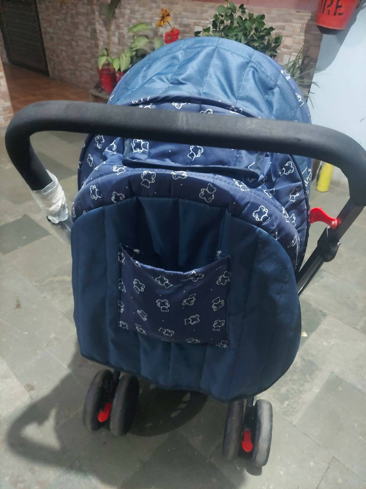 BABYHUG Comfy Ride Stroller/Pram with Reversible Handle and 5 Point Harness - PyaraBaby