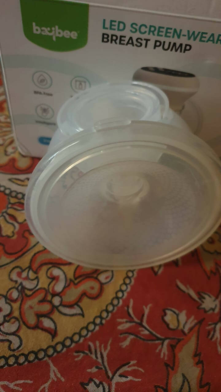 Experience effortless breastfeeding with the BAYBEE LED-Screen Wearable Breast Pump - convenience and comfort at your fingertips!