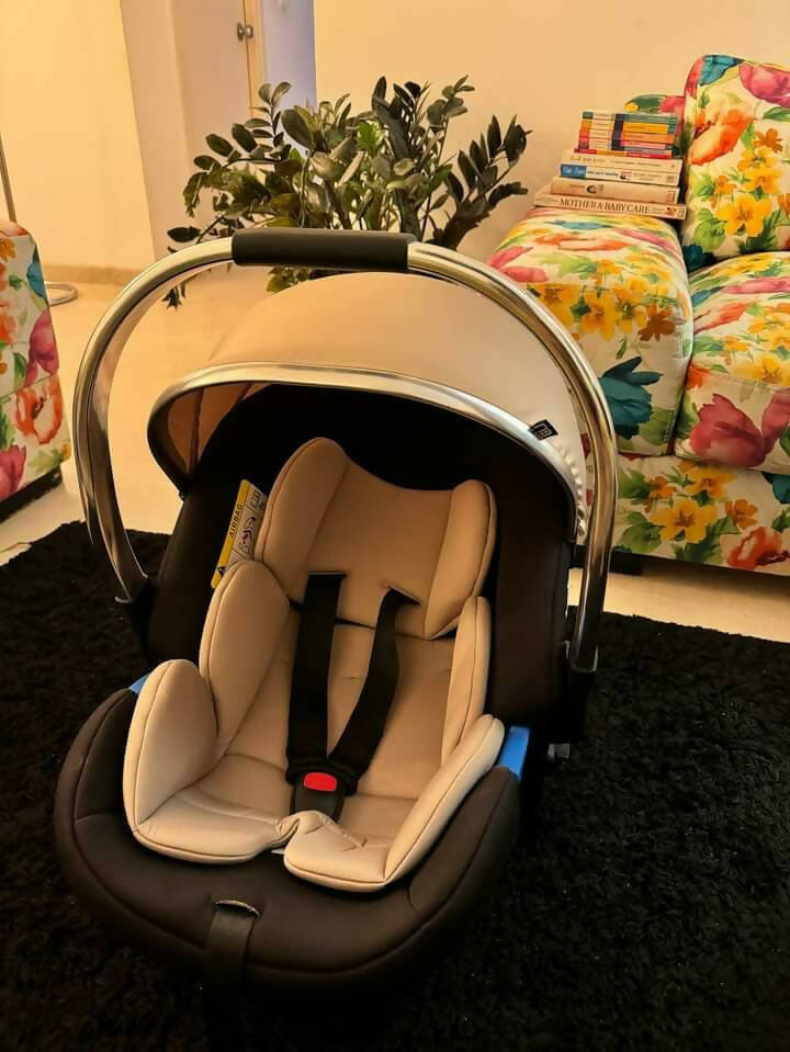 Discover convenience and safety with our Universal Car Seat - compatible with most cars and packed with essential features for on-the-go parents. Visit Mothercare for a demonstration today!