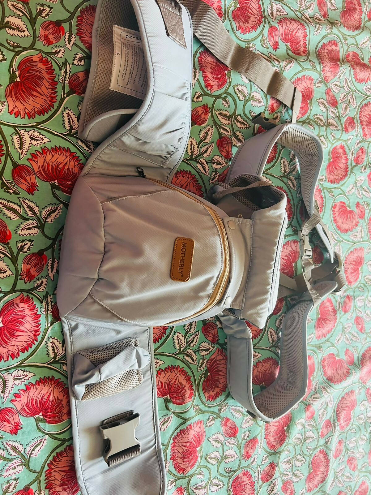 MOTHERLY 6-in-1 Baby Carrier Bag for 6 to 36 Months - Kangaroo Style - PyaraBaby