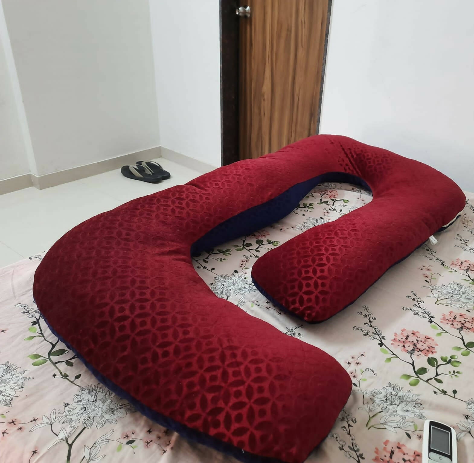 MOM'S MOON Full Body Support Pregnancy Pillow