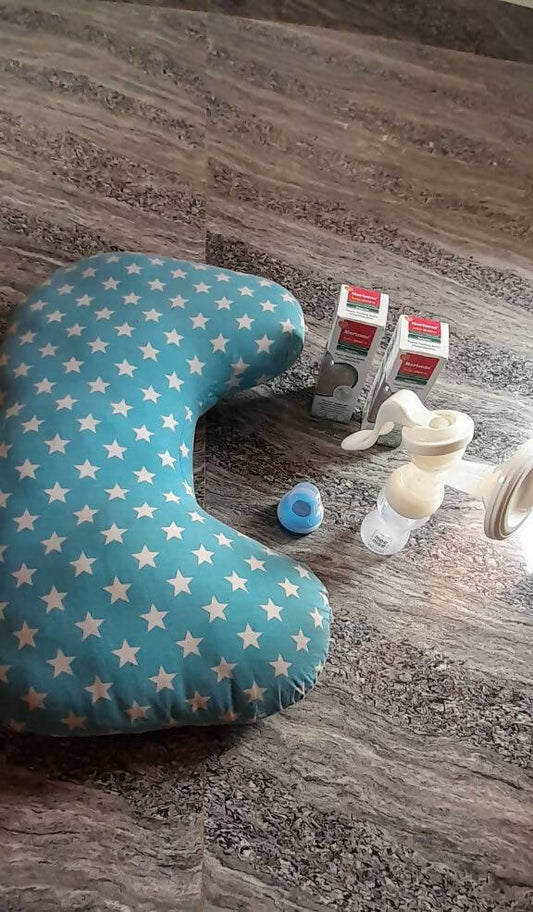 Feeding Pillow, Feeding Bottle and MEE MEE Manual Breast Pump Combo - PyaraBaby