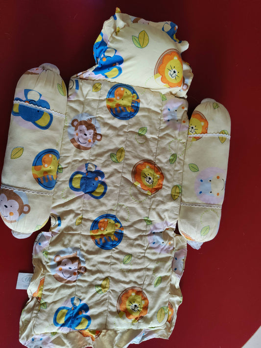New Born Portal Cotton Bed with Pillows