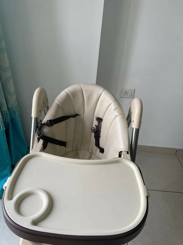 STAR AND DAISY Royal Baby High Chair With PU Fashion Leather Fabric & Fove-Point Seat Belt
