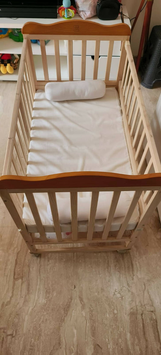 MEE MEE Crib/Cot for Baby, Dimensions: 110L×70W×90H cm