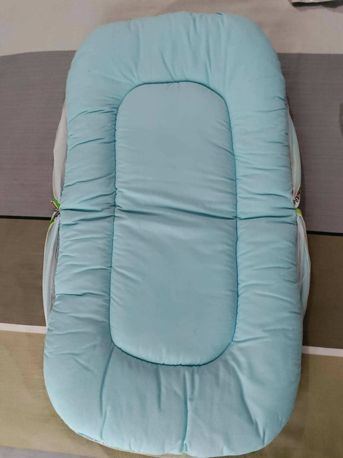 BABYHUG Baby bed with mosquito net